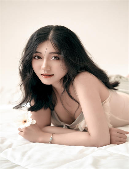 暴雪将至在线观看_沧元图动漫在线观看_女老师用手端学生下巴挑衅